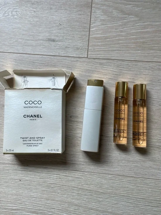 CHANEL Coco Mademoiselle Travel Spray Set ✨💛 - Picture 3 of 12